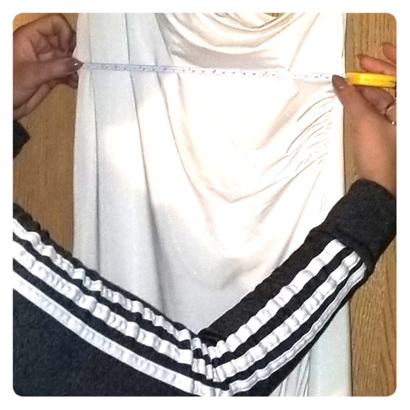 Additional pics/measurements - Picture 1 of 4